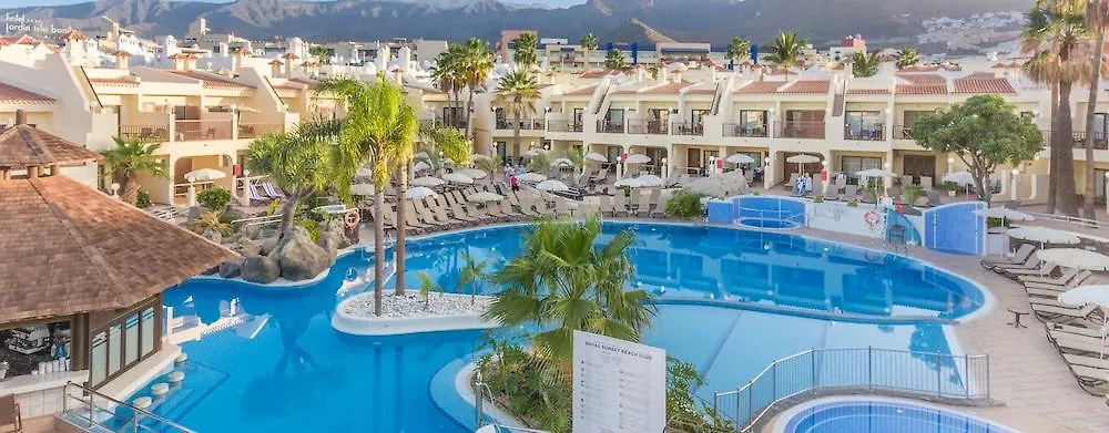 אדחה Royal Sunset Beach Club 3*,