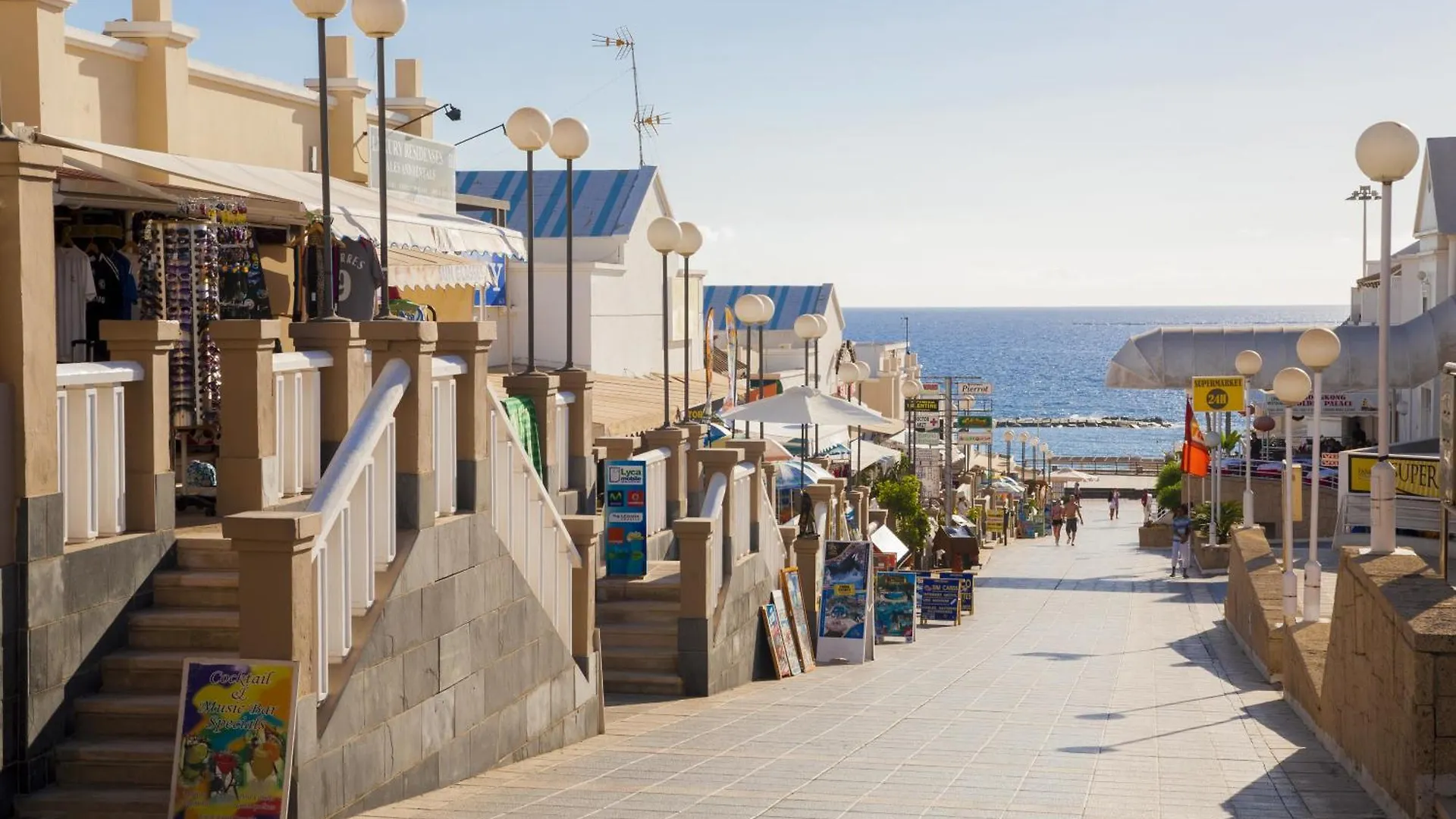 מלון דירות אדחה Royal Sunset Beach Club